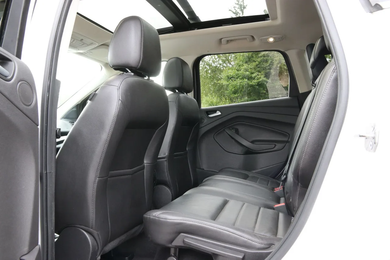 2016 Ford Escape — photo 30 of 33