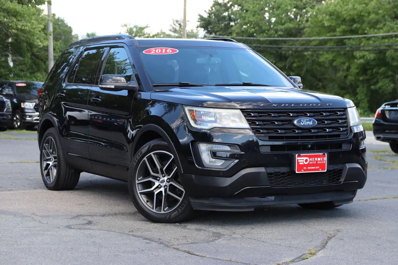 2016 Ford Explorer — photo 7 of 37