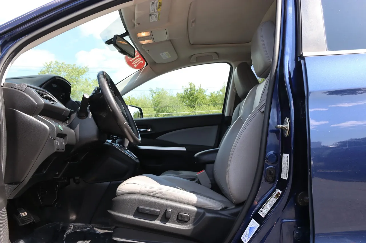2016 Honda CR-V — photo 14 of 34