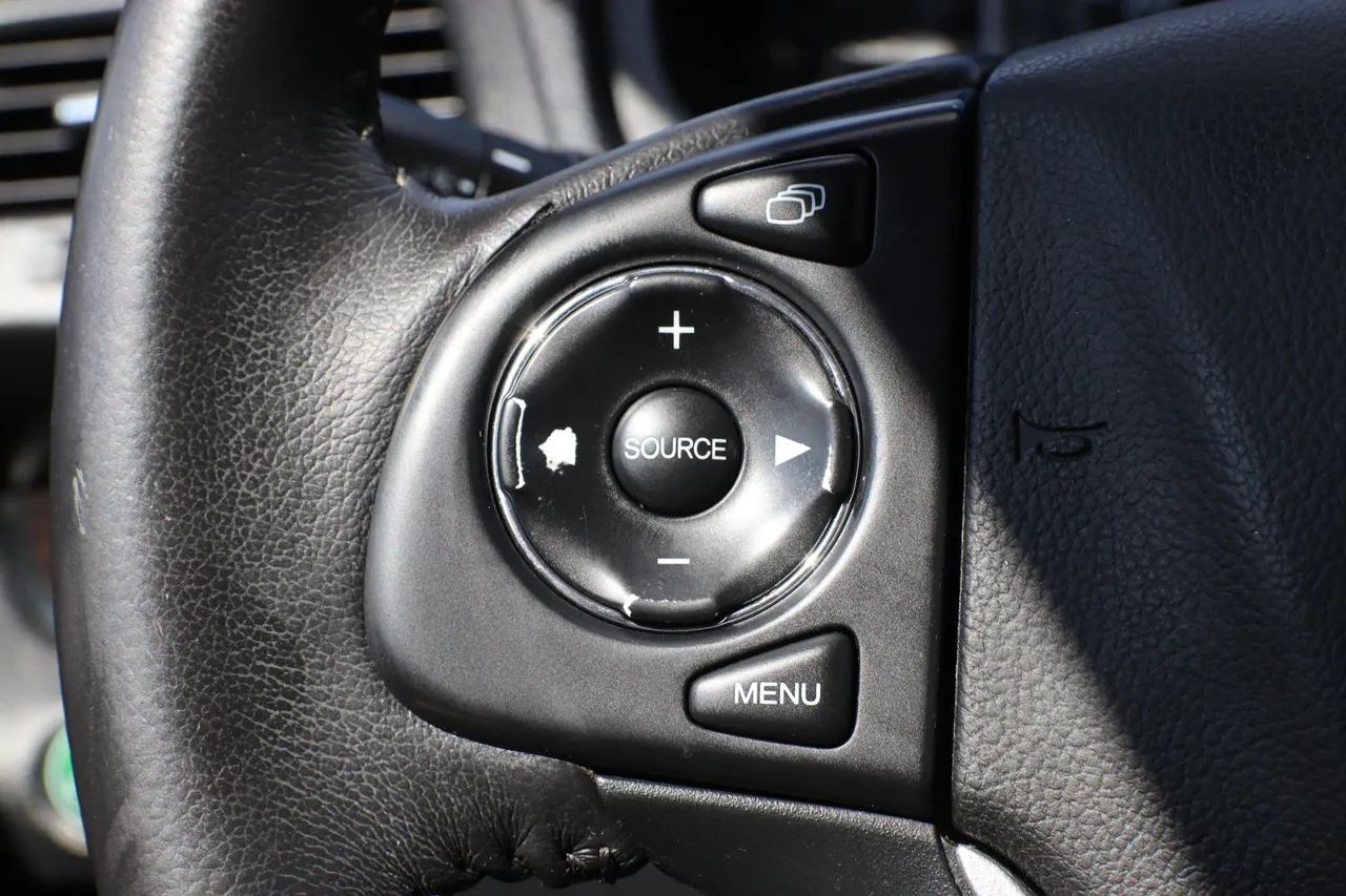 2016 Honda CR-V — photo 17 of 34