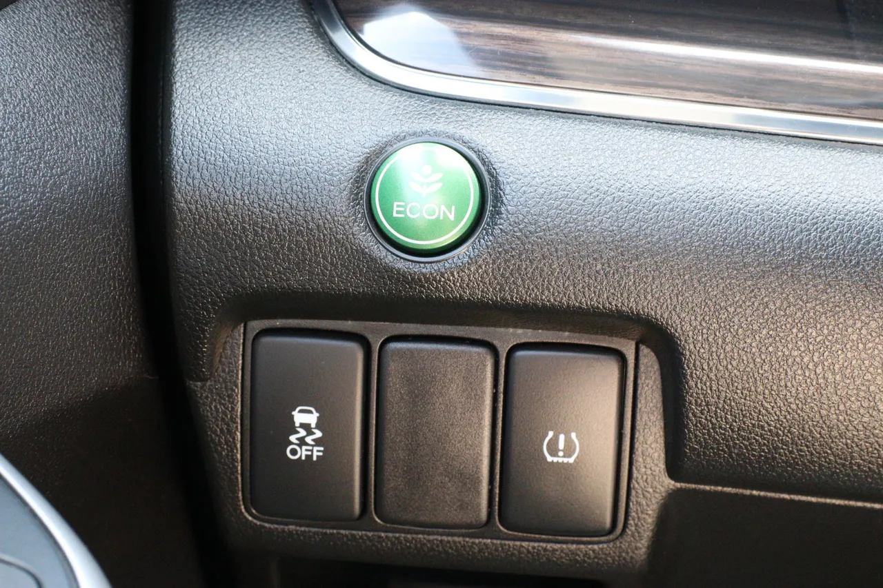 2016 Honda CR-V — photo 20 of 34