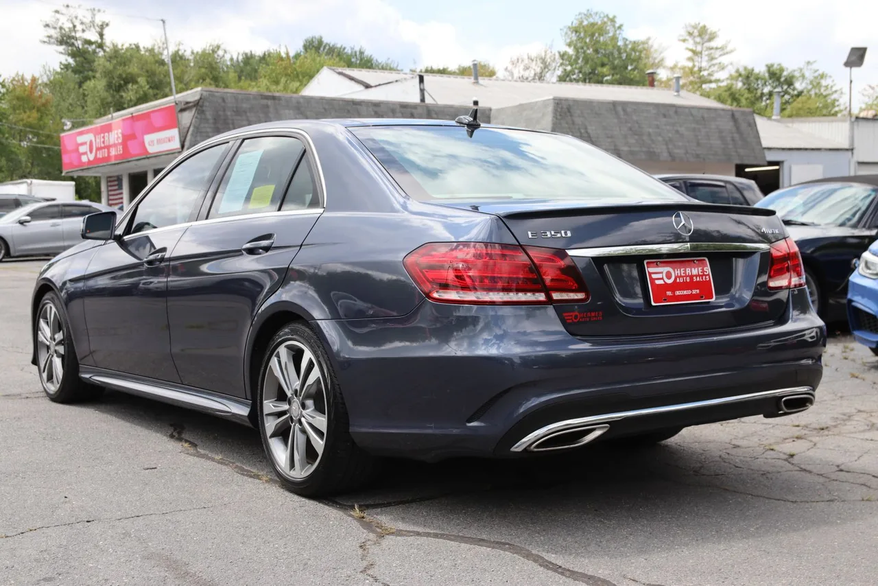 2016 Mercedes-Benz E-Class — photo 3 of 36