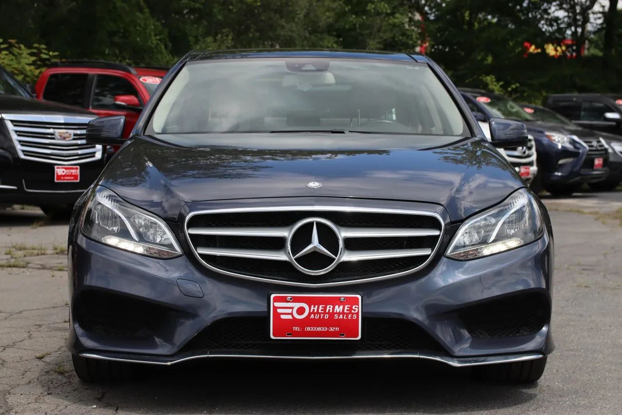 2016 Mercedes-Benz E-Class — photo 8 of 36