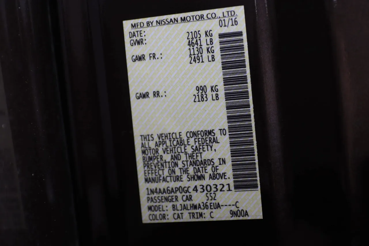 2016 Nissan Maxima — photo 35 of 36