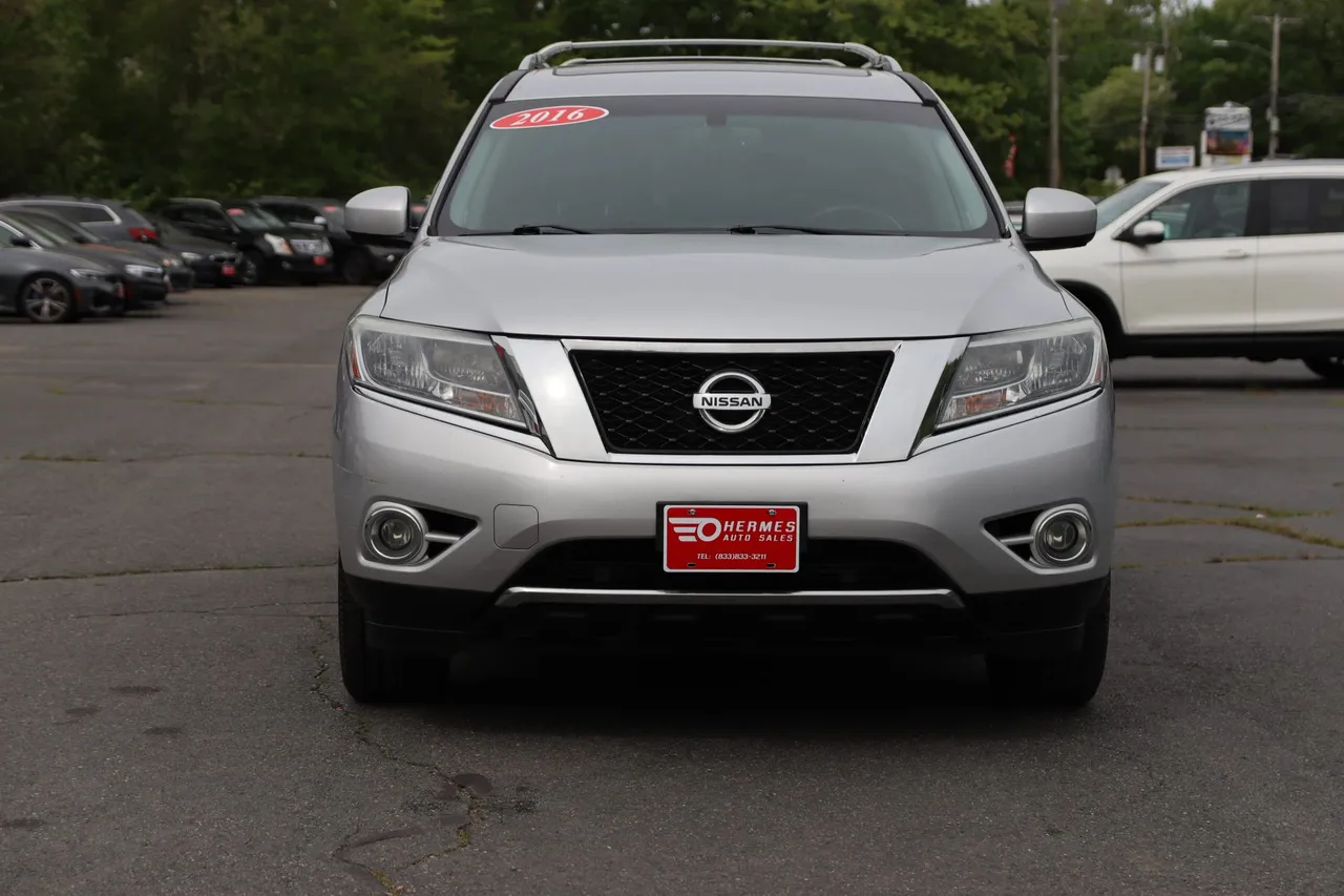 2016 Nissan Pathfinder — photo 8 of 38