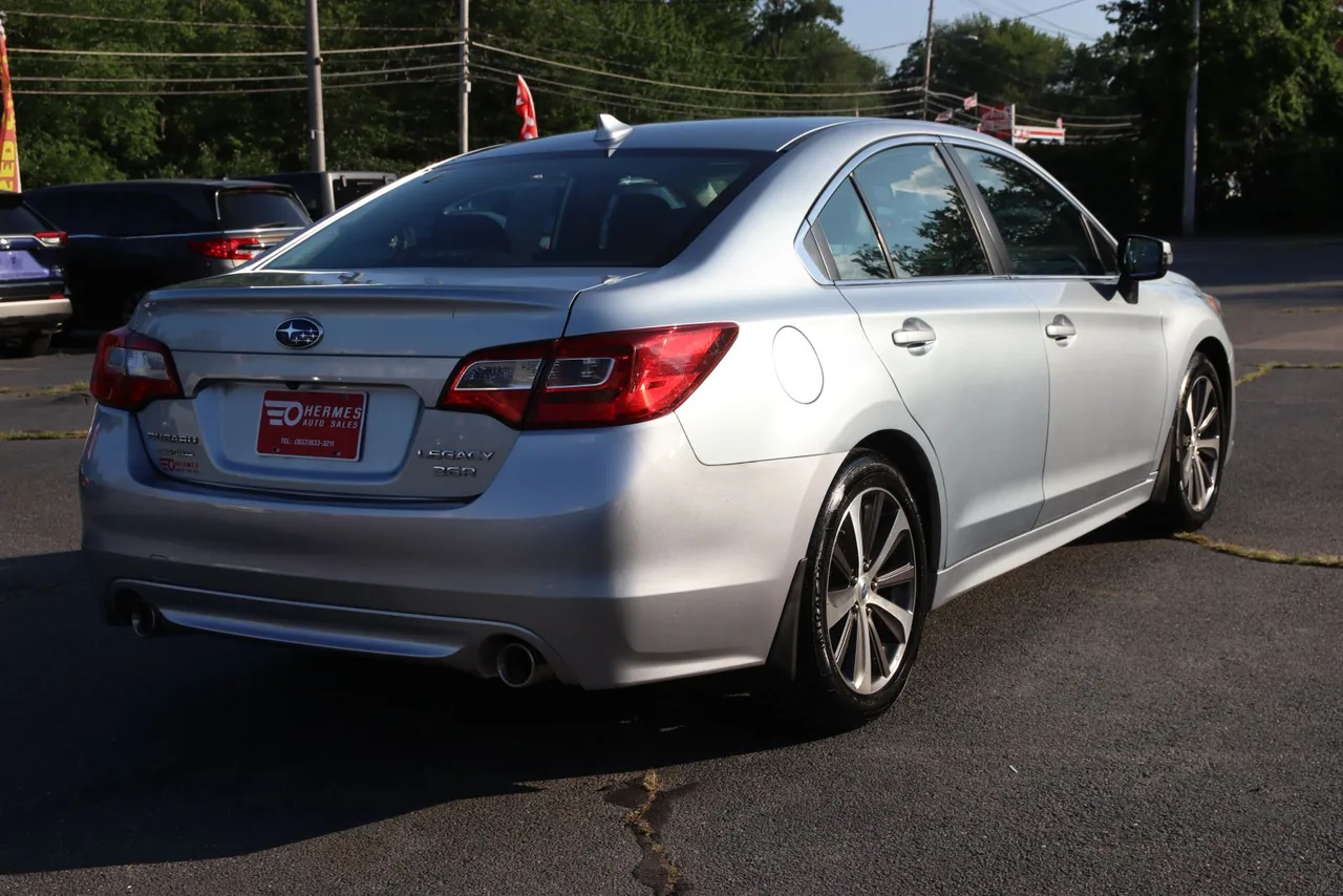 2016 Subaru Legacy — photo 6 of 33