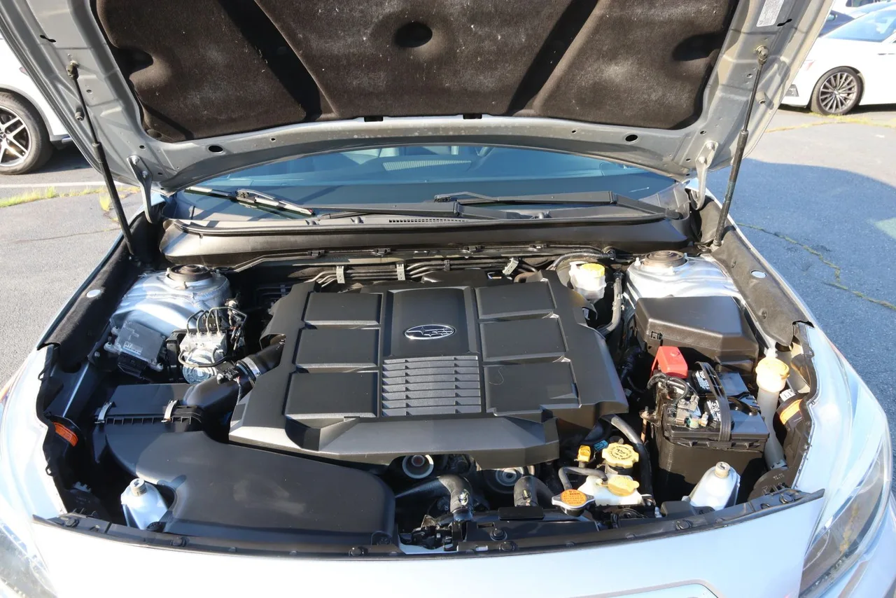 2016 Subaru Legacy — photo 11 of 33