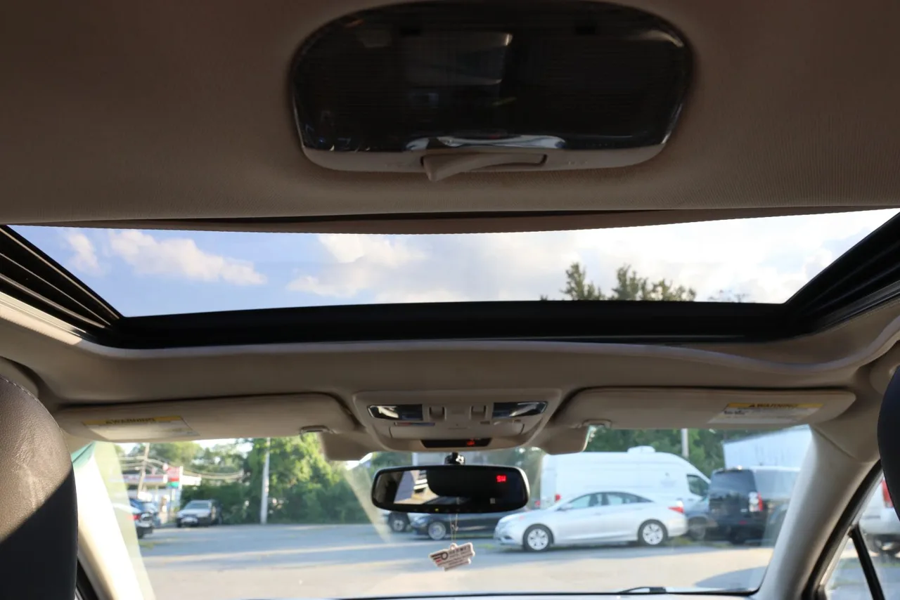 2016 Subaru Legacy — photo 19 of 33