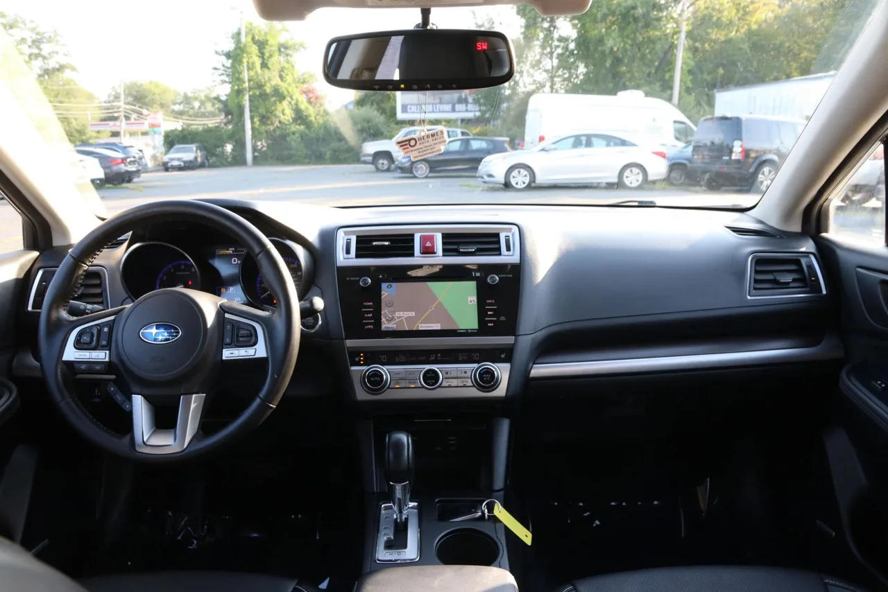 2016 Subaru Legacy — photo 20 of 33