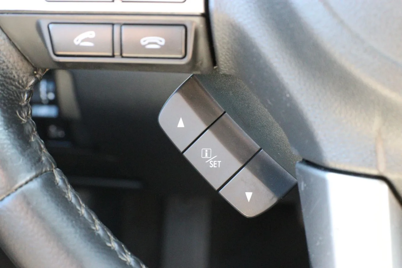 2016 Subaru Legacy — photo 26 of 33