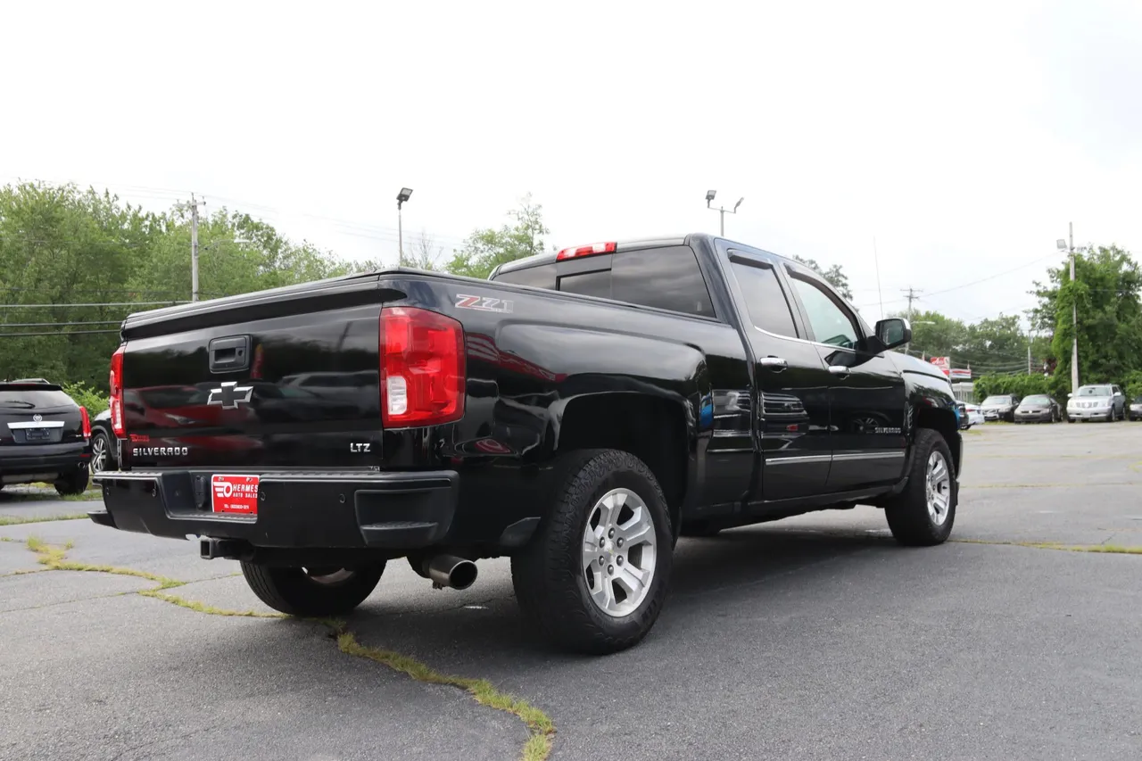 2017 Chevrolet Silverado 1500 Double Cab — photo 5 of 35