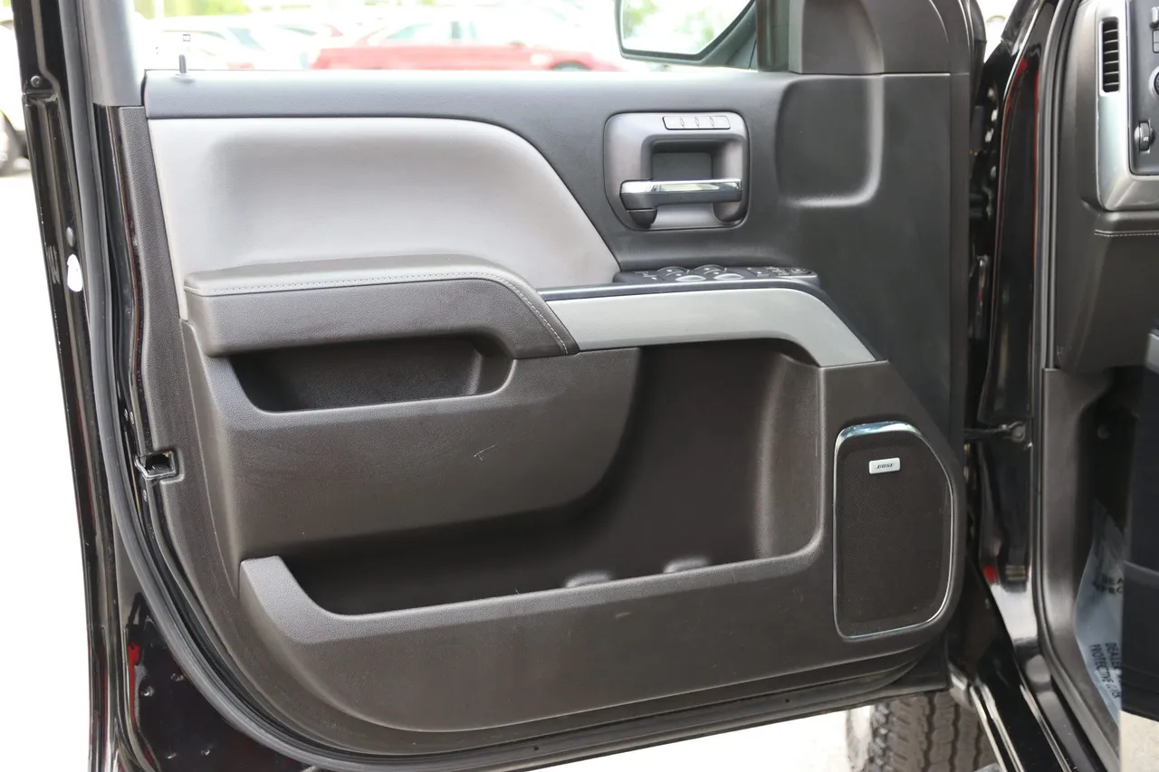 2017 Chevrolet Silverado 1500 Double Cab — photo 9 of 35