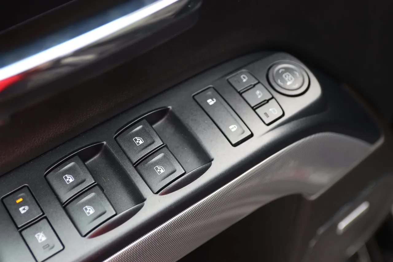 2017 Chevrolet Silverado 1500 Double Cab — photo 10 of 35