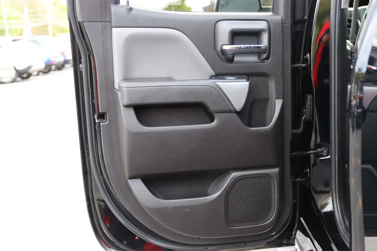 2017 Chevrolet Silverado 1500 Double Cab — photo 16 of 35