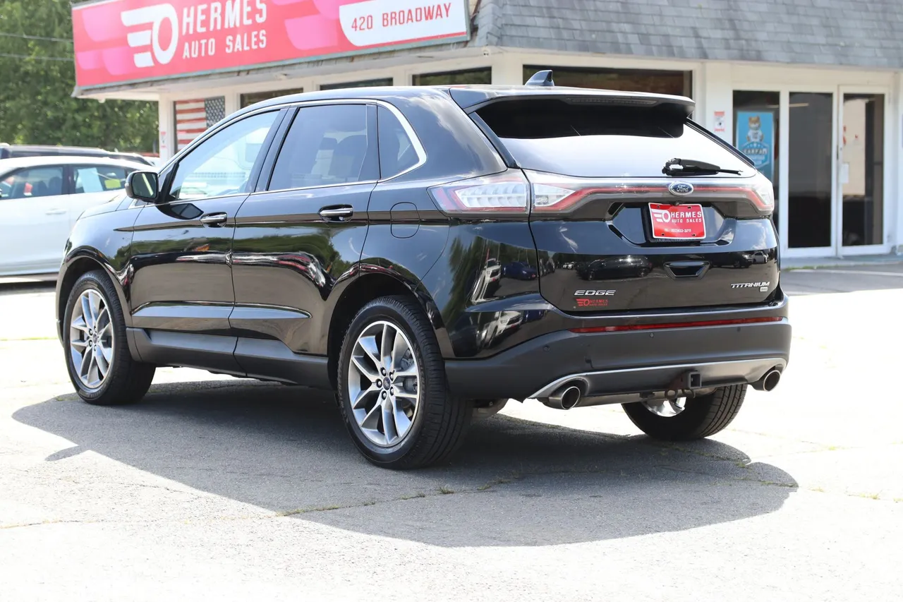 2017 Ford Edge — photo 3 of 32