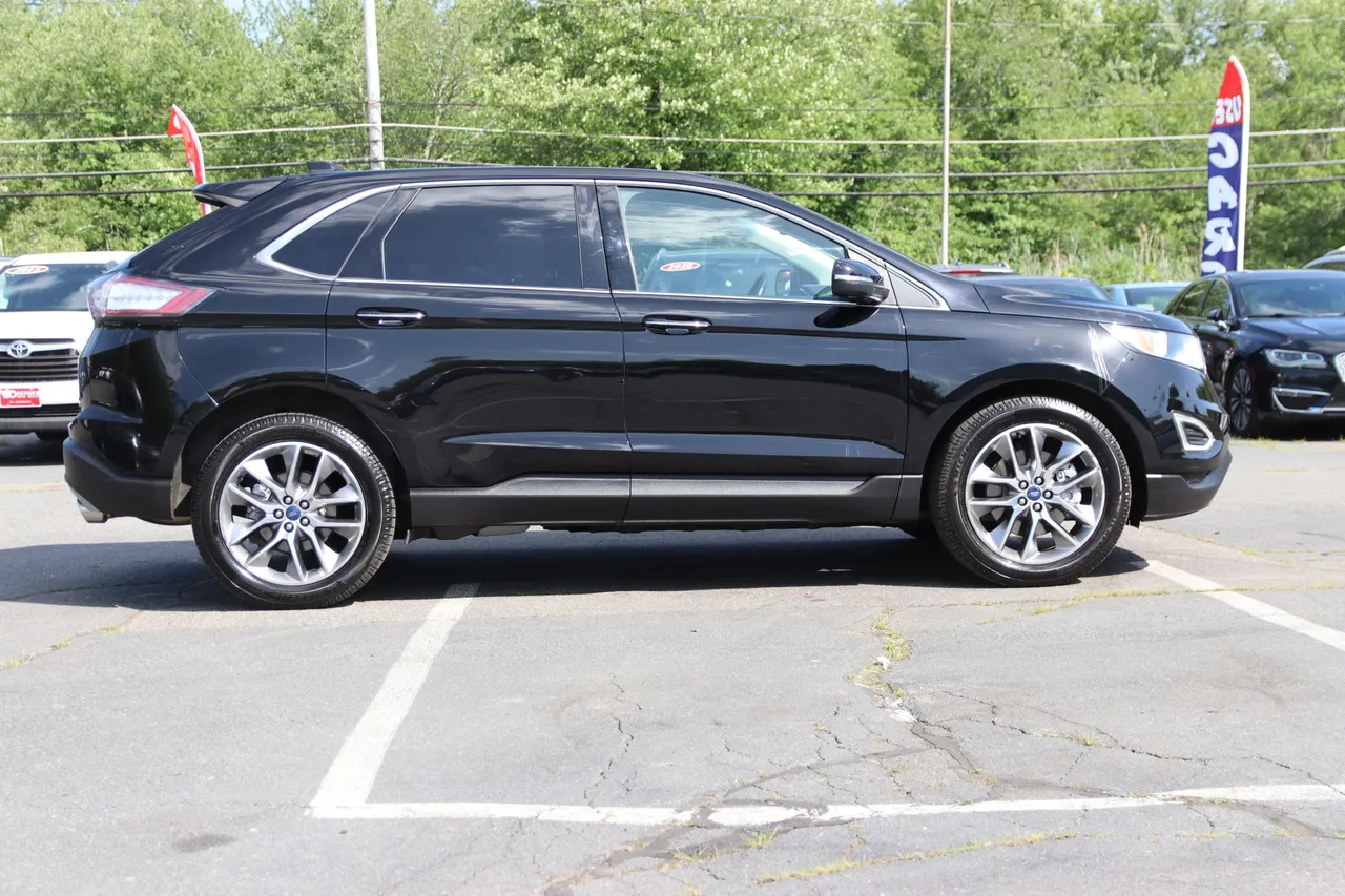 2017 Ford Edge — photo 6 of 32