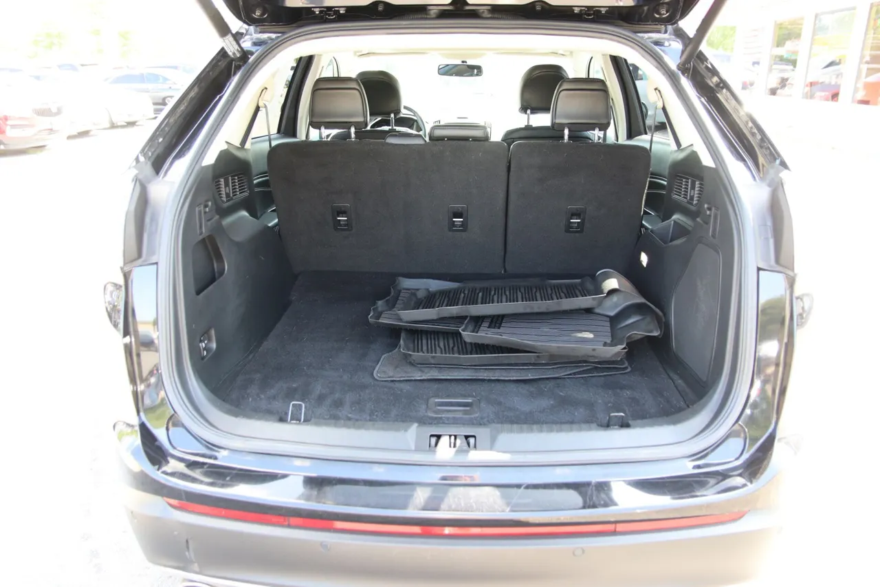2017 Ford Edge — photo 18 of 32