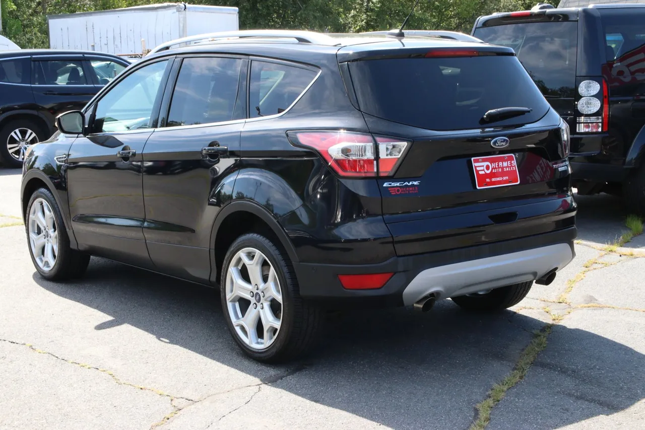 2017 Ford Escape — photo 3 of 32