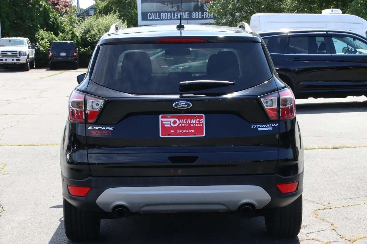 2017 Ford Escape — photo 4 of 32