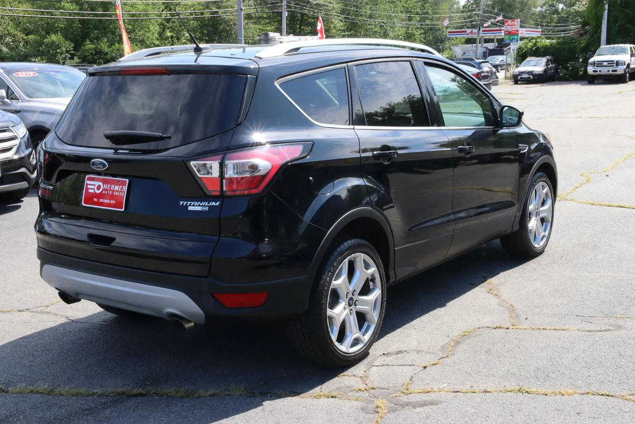 2017 Ford Escape — photo 5 of 32