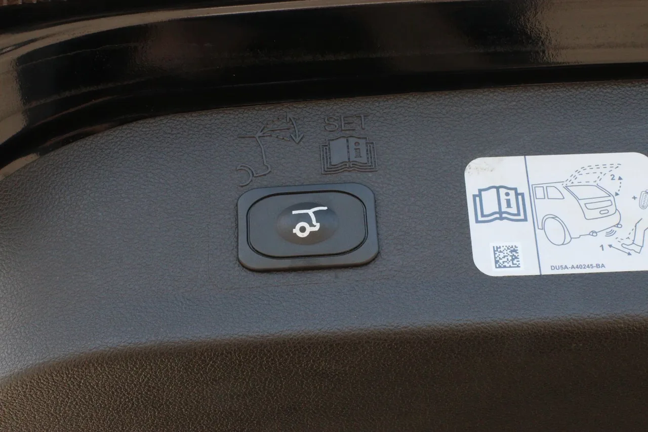 2017 Ford Escape — photo 11 of 32