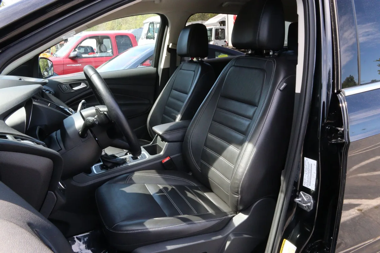 2017 Ford Escape — photo 16 of 32