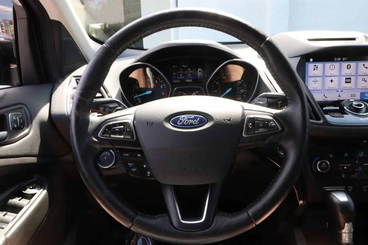 2017 Ford Escape — photo 19 of 32