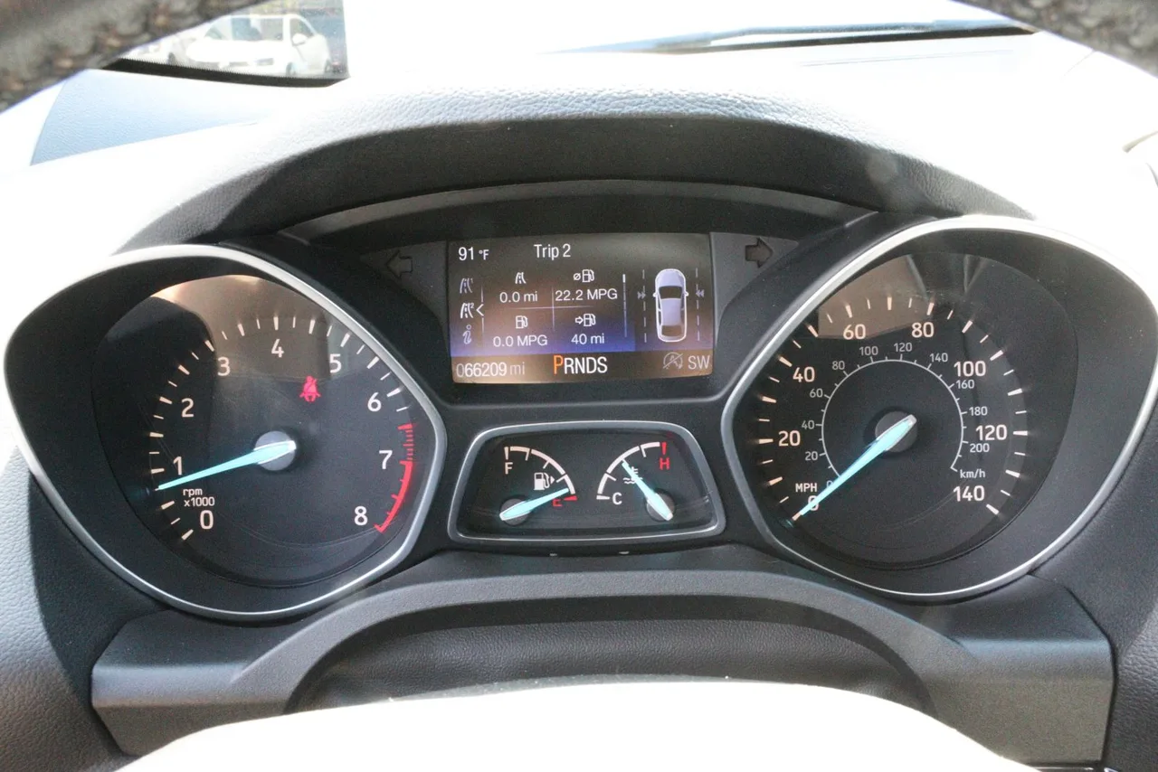 2017 Ford Escape — photo 22 of 32
