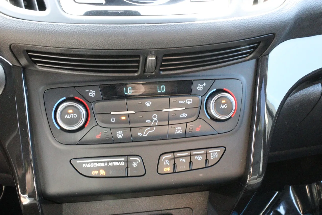 2017 Ford Escape — photo 27 of 32