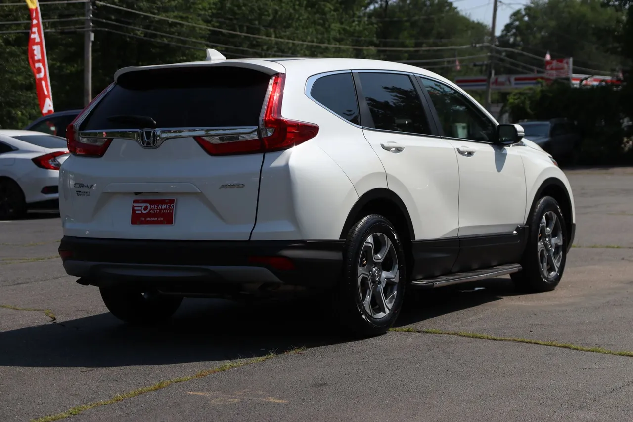 2017 Honda CR-V — photo 5 of 30