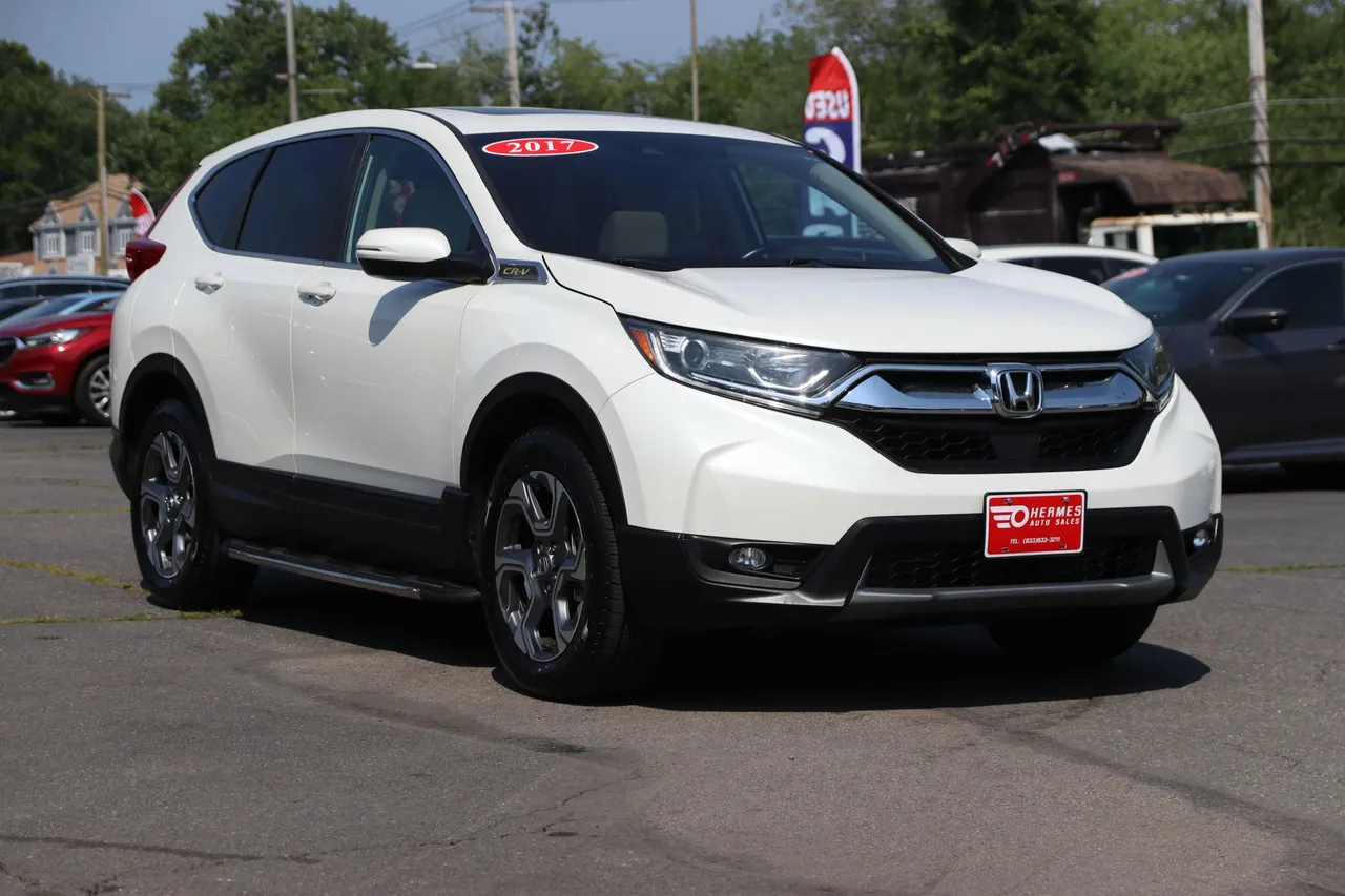 2017 Honda CR-V — photo 7 of 30
