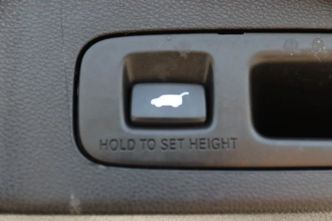 2017 Honda CR-V — photo 17 of 30