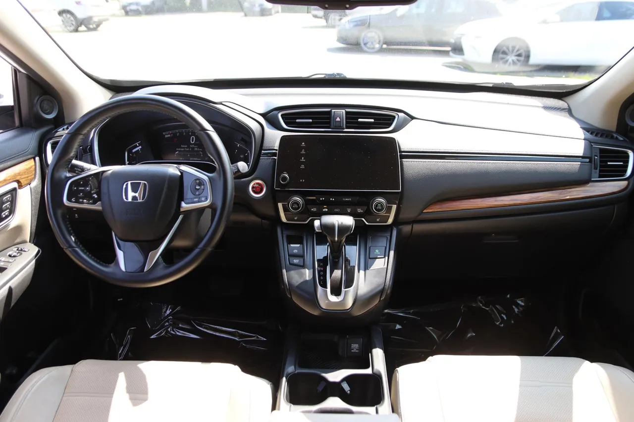 2017 Honda CR-V — photo 19 of 30