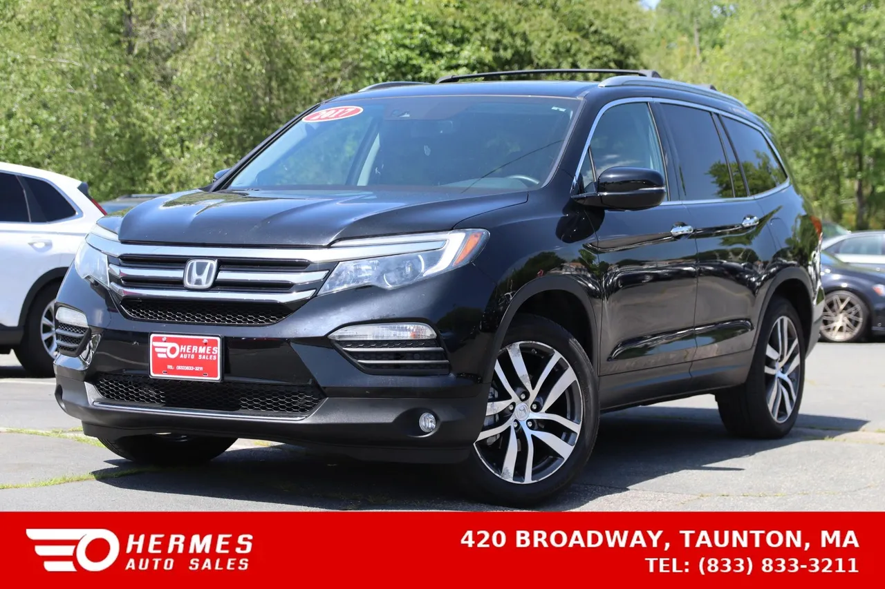 2017 Honda Pilot — photo 1 of 36