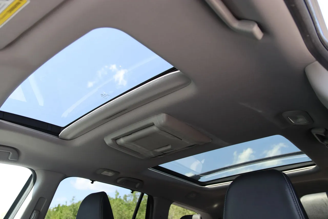 2017 Honda Pilot — photo 20 of 36