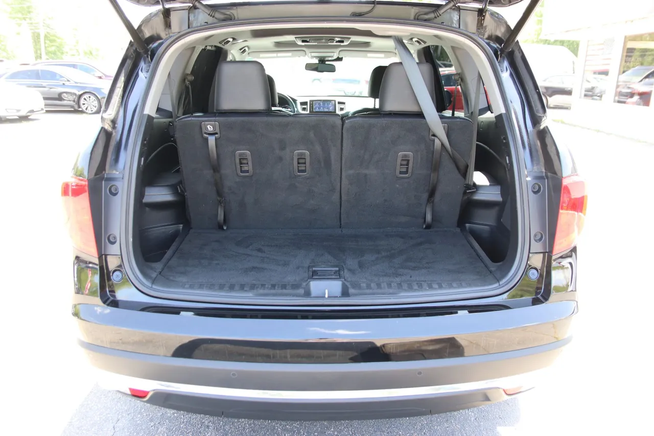 2017 Honda Pilot — photo 21 of 36