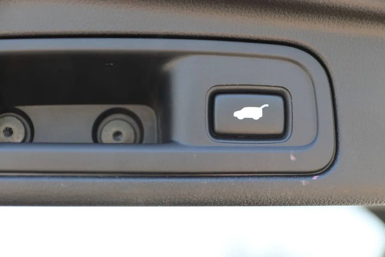 2017 Honda Pilot — photo 23 of 36