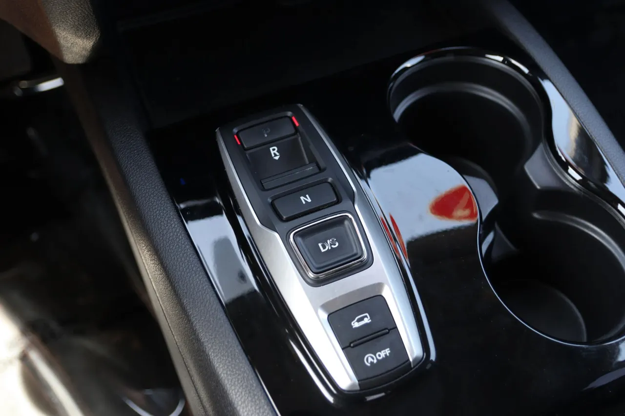 2017 Honda Pilot — photo 30 of 36