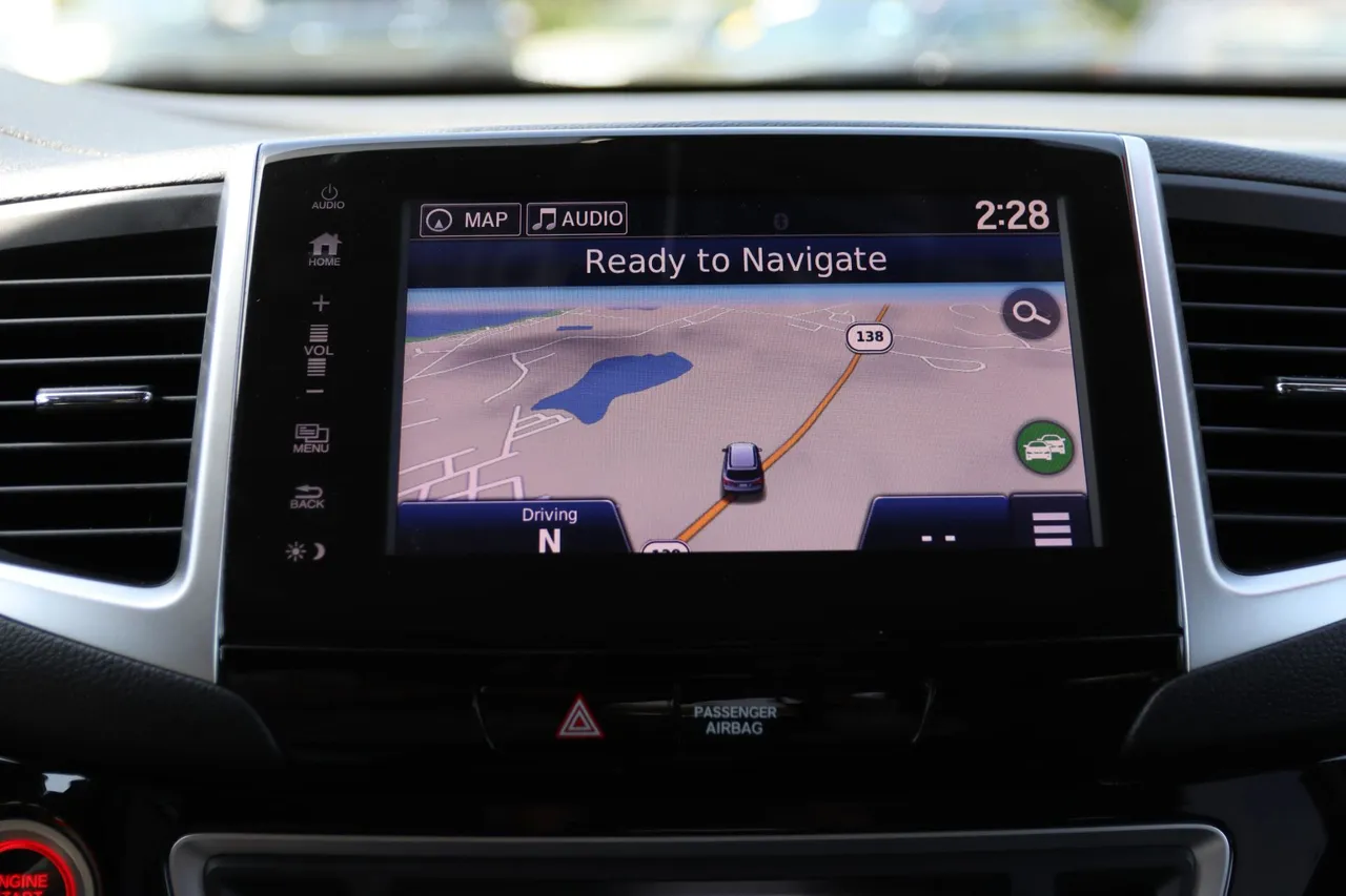 2017 Honda Pilot — photo 31 of 36