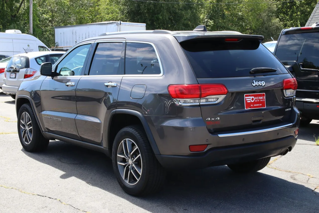2017 Jeep Grand Cherokee — photo 3 of 31