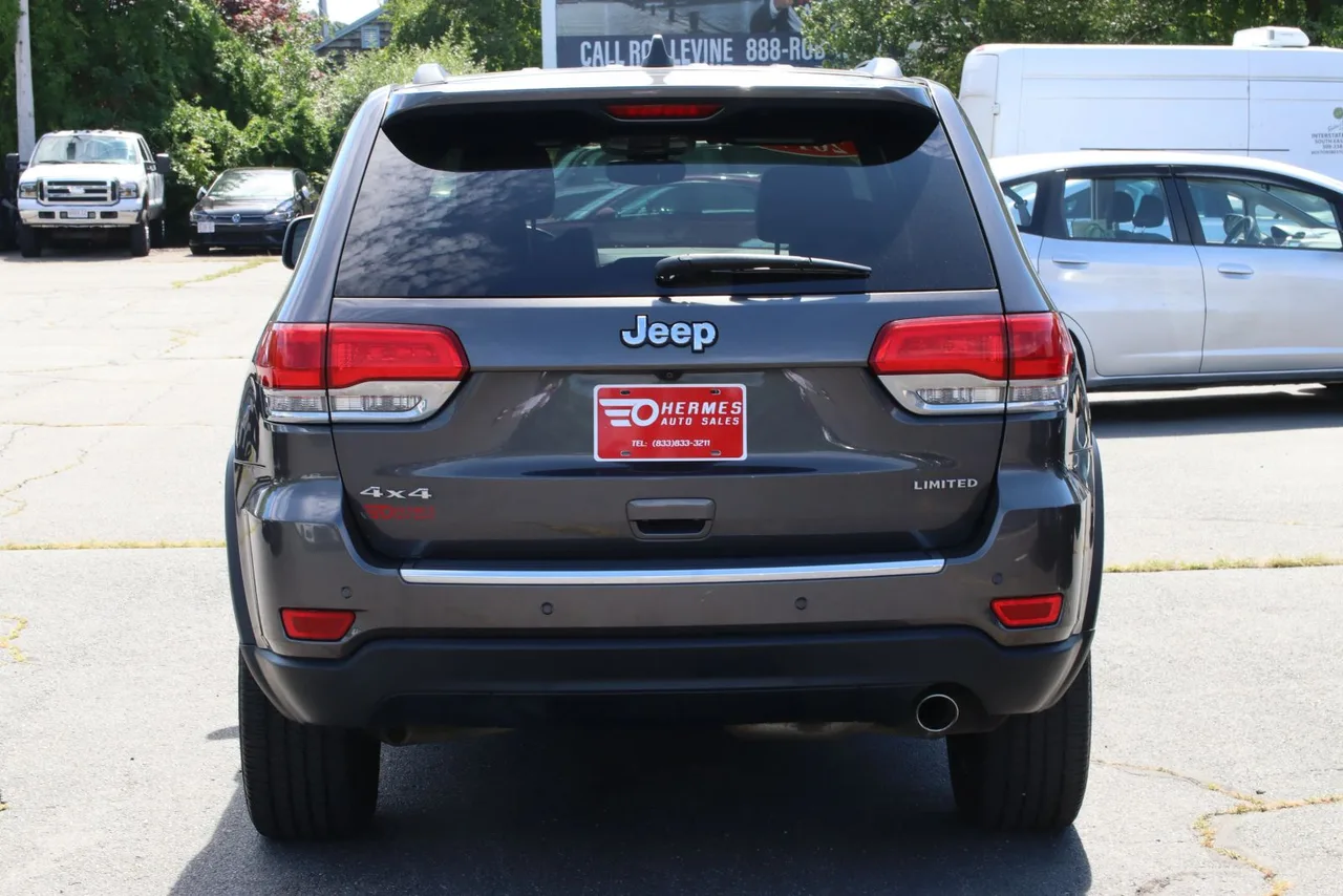 2017 Jeep Grand Cherokee — photo 4 of 31