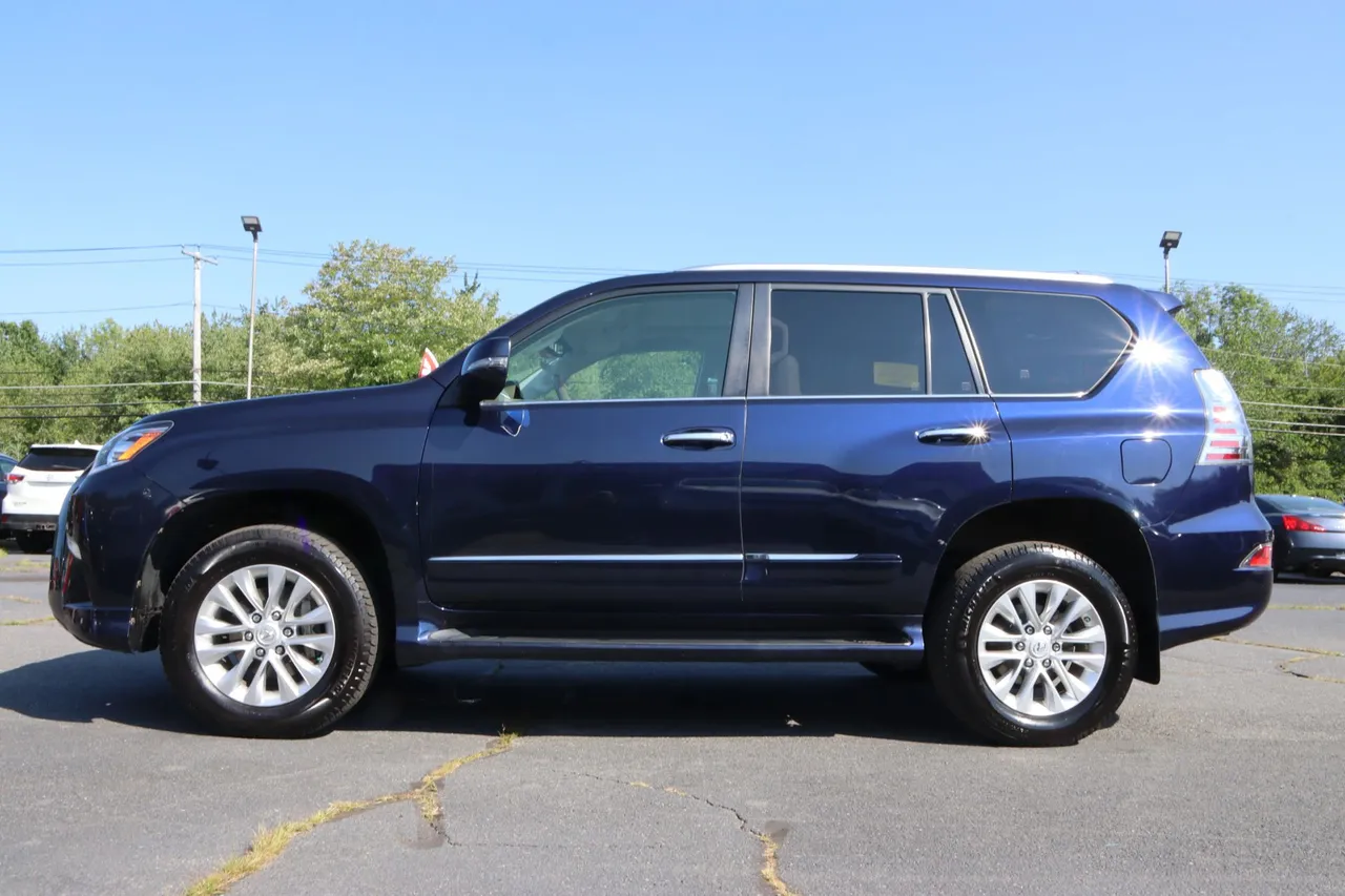 2017 Lexus GX — photo 7 of 37