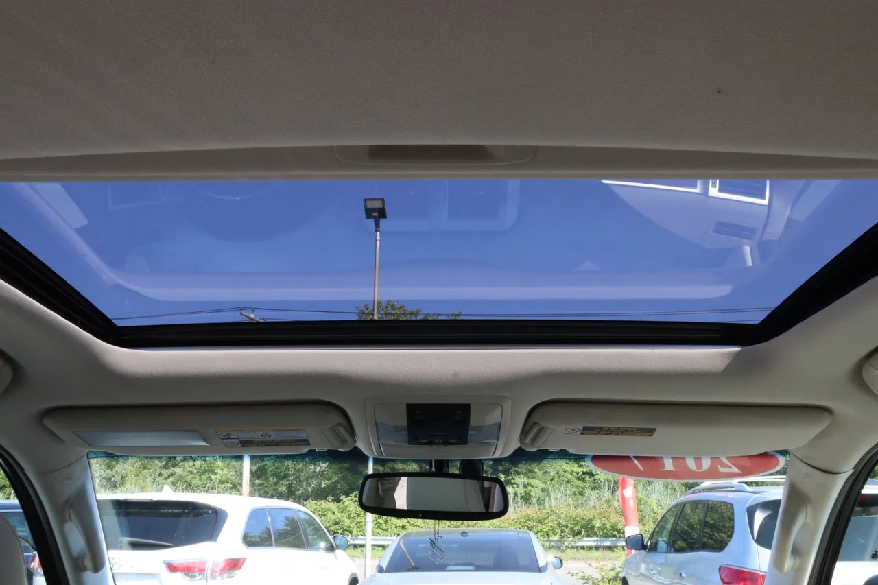 2017 Lexus GX — photo 19 of 37