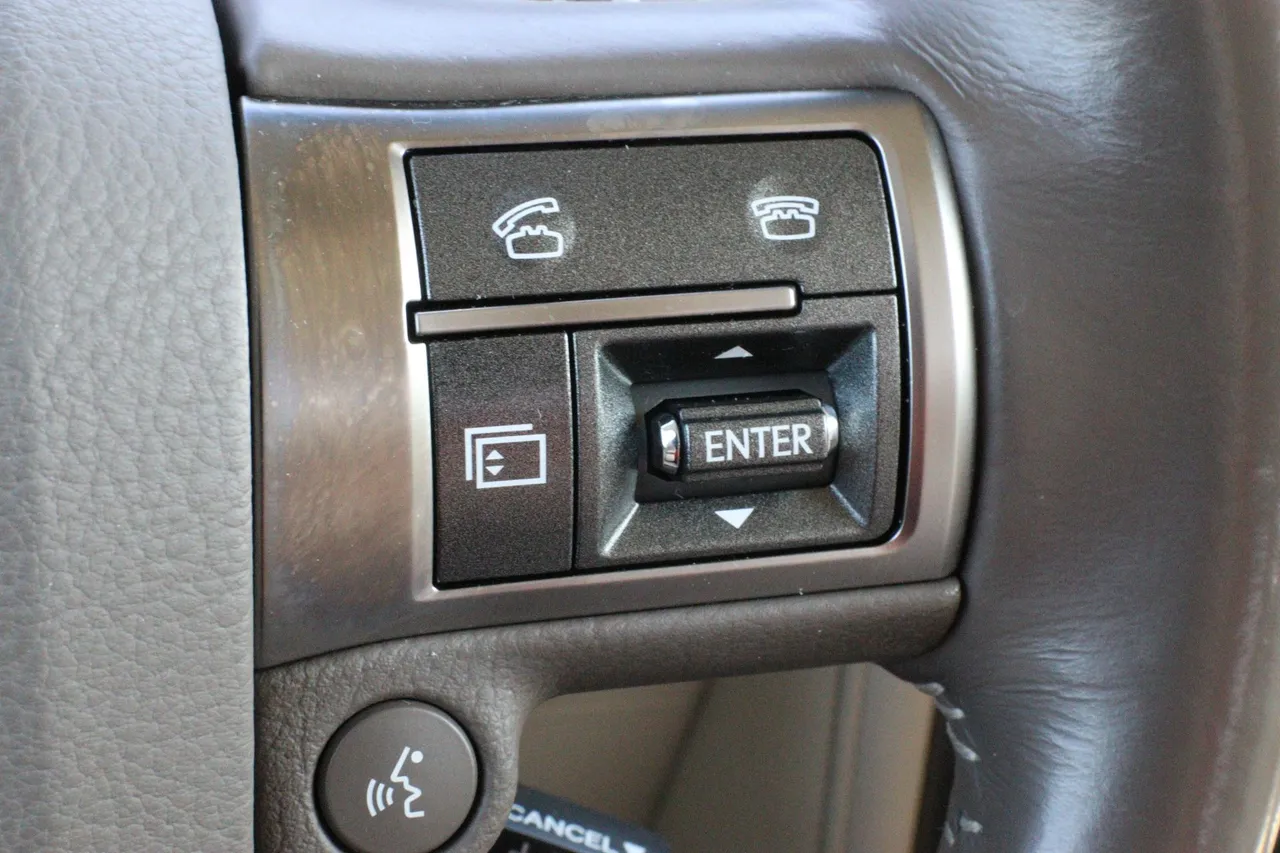 2017 Lexus GX — photo 22 of 37