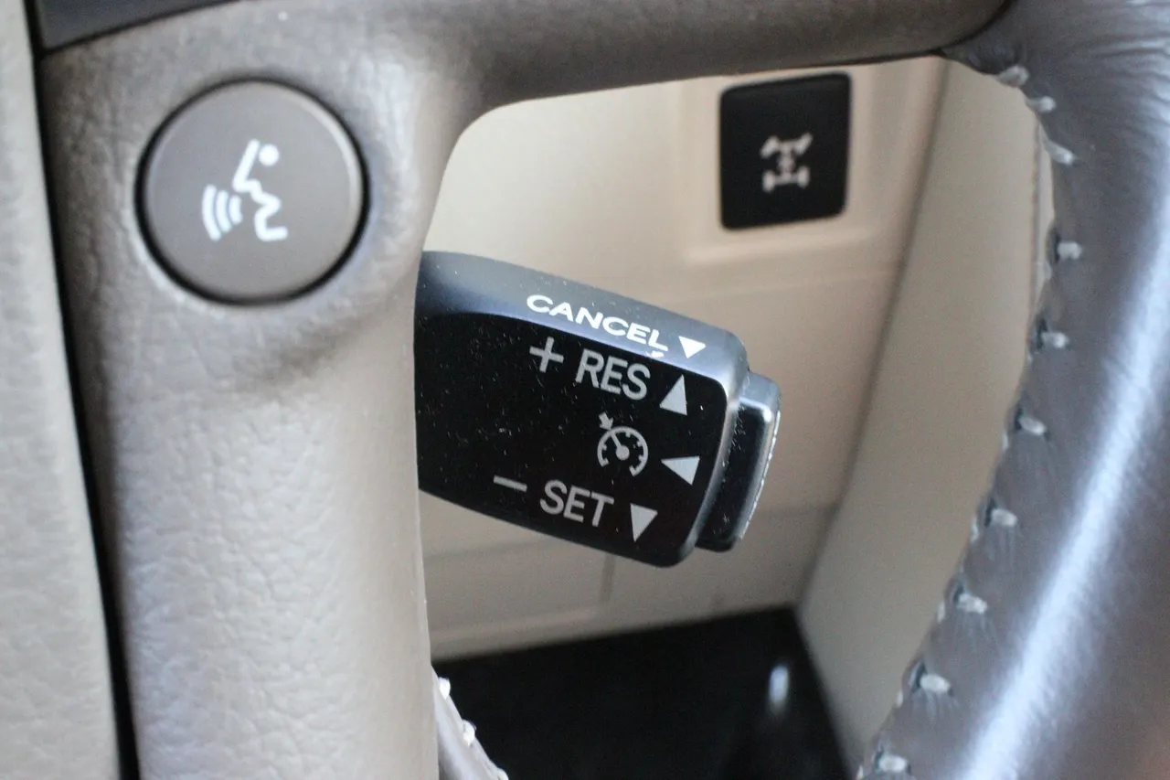 2017 Lexus GX — photo 23 of 37