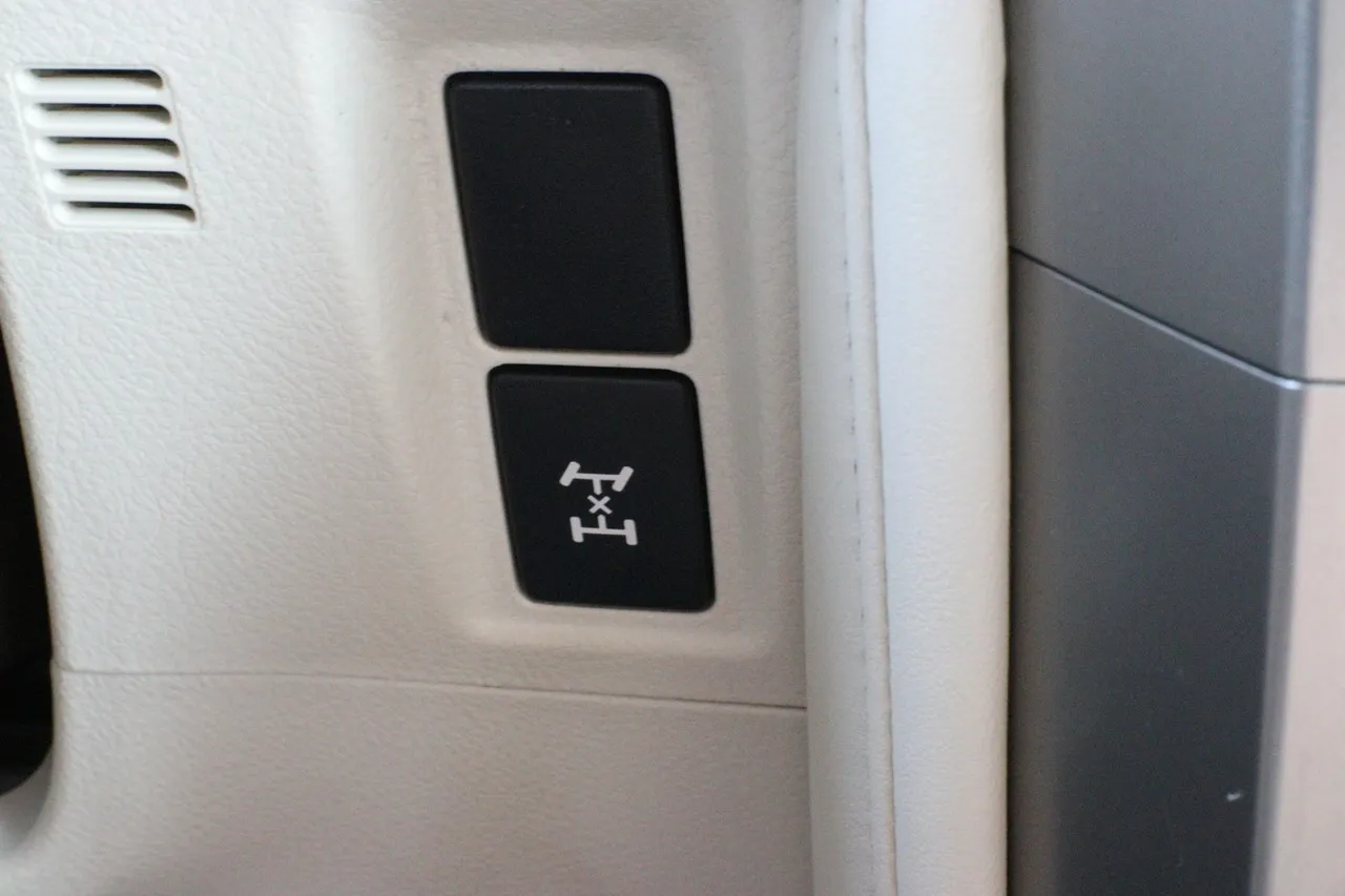 2017 Lexus GX — photo 31 of 37