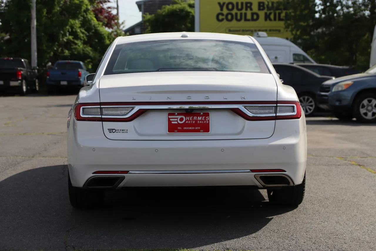 2017 Lincoln Continental — photo 4 of 30