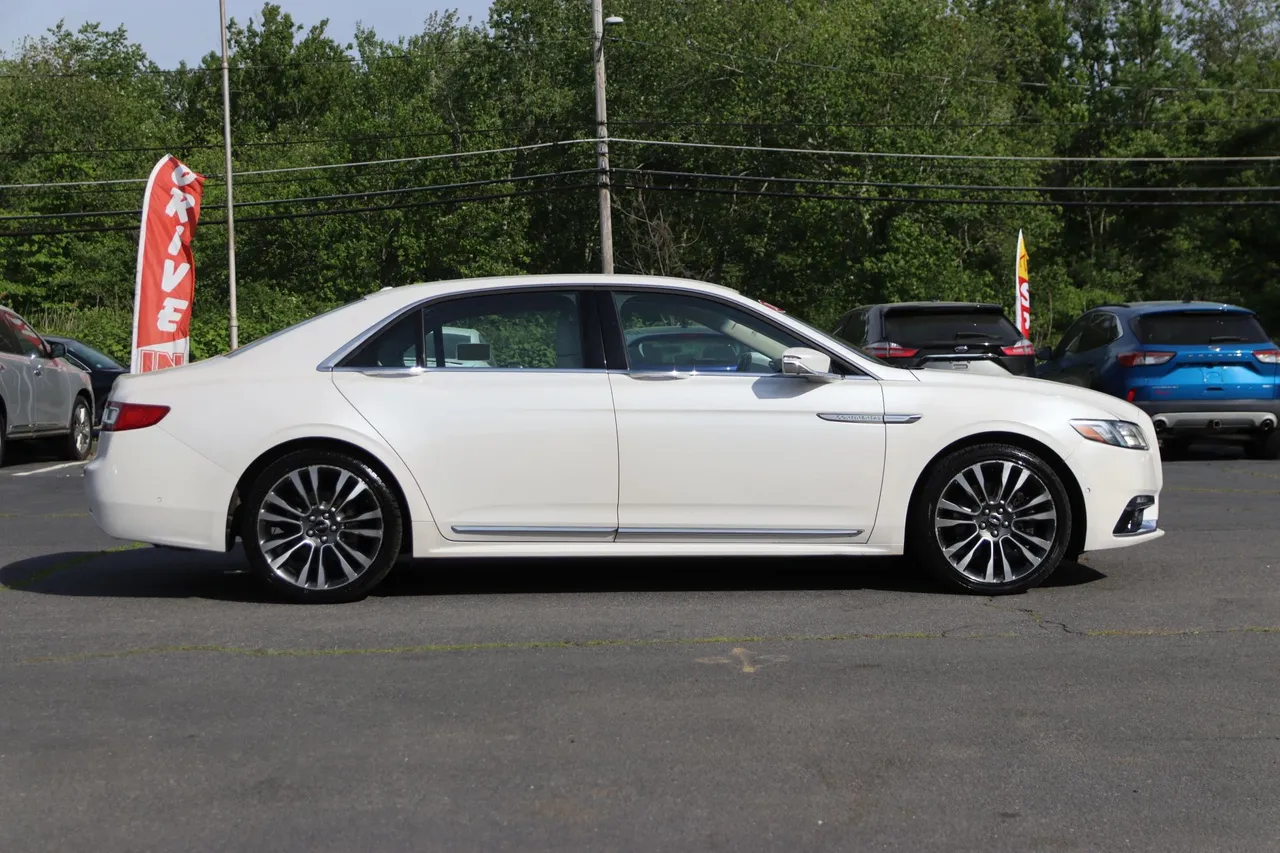 2017 Lincoln Continental — photo 6 of 30
