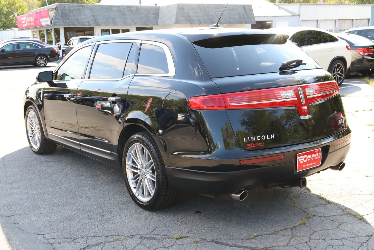 2017 Lincoln MKT Gtdi Sport Utility 4D in Black — photo 3 of 31
