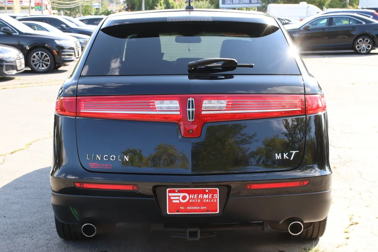 2017 Lincoln MKT Gtdi Sport Utility 4D in Black — photo 4 of 31